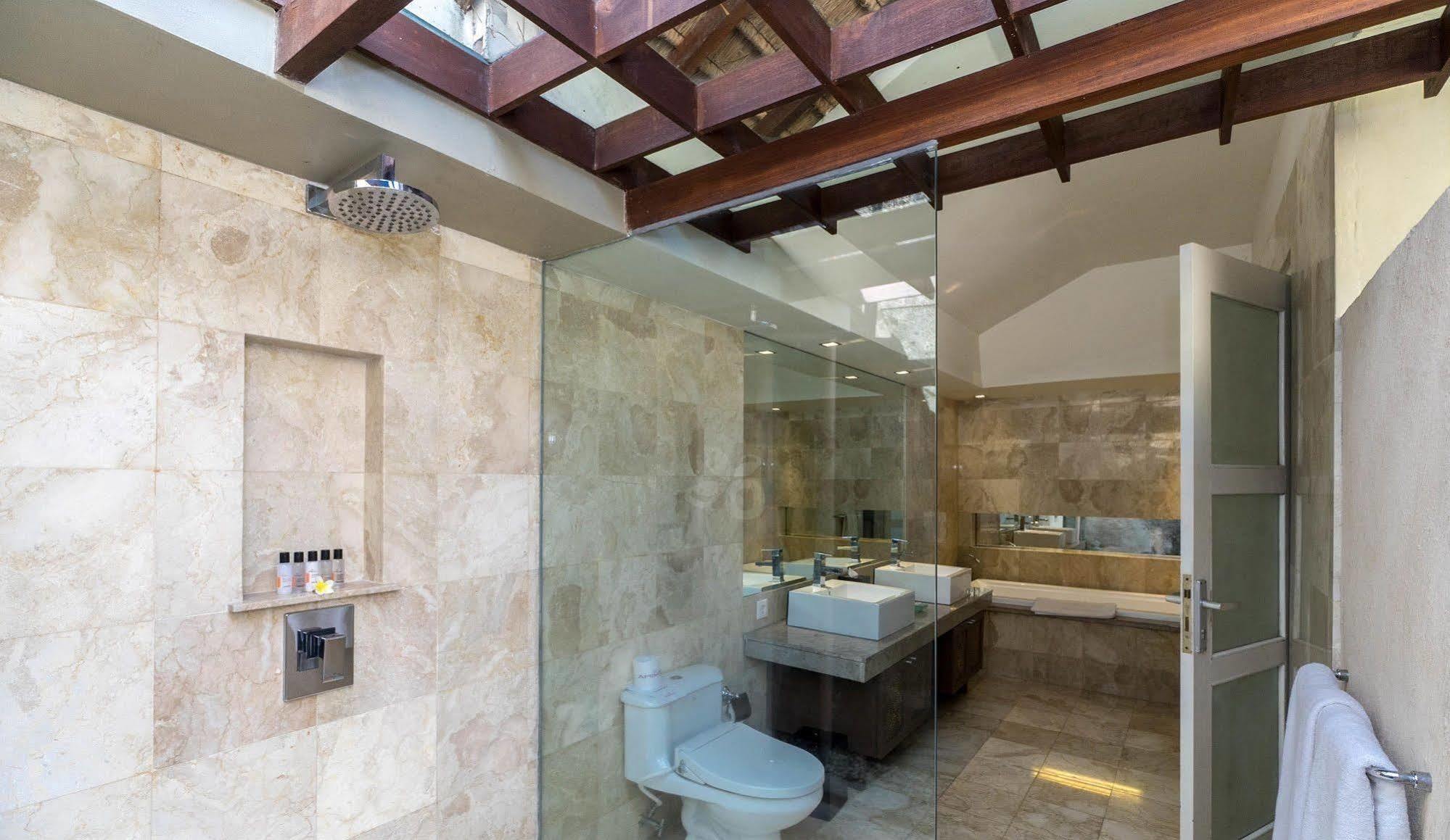 The Ahimsa Villa Семиняк Екстериор снимка